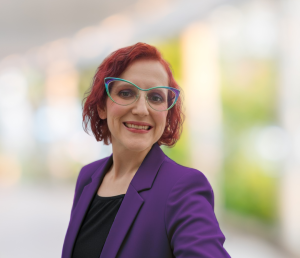 Sarah Lanse Headshot